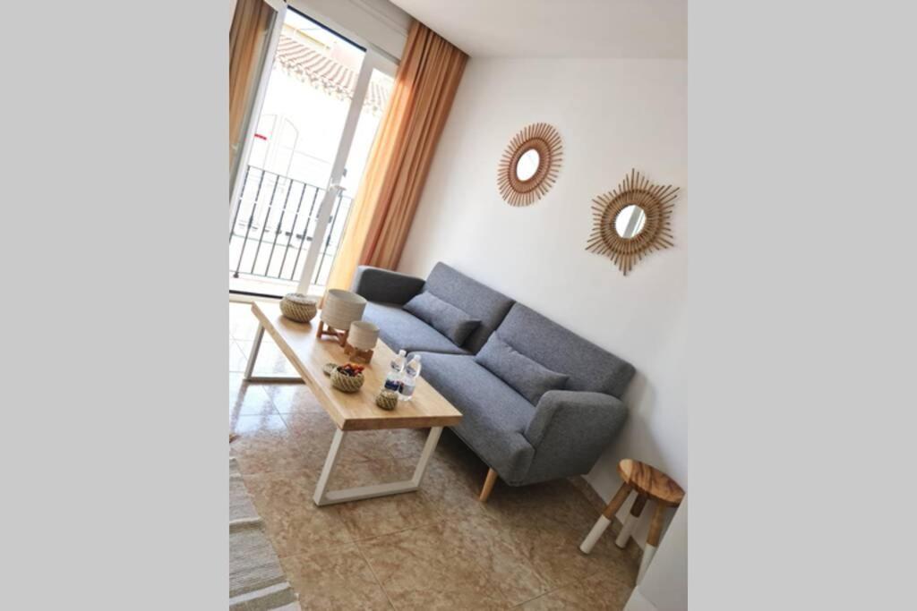 Calmahouse Carihuela Torremolinos Exterior photo