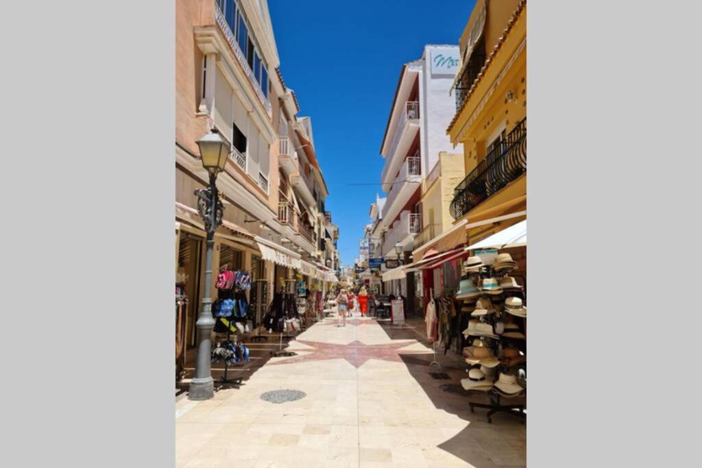 Calmahouse Carihuela Torremolinos Exterior photo