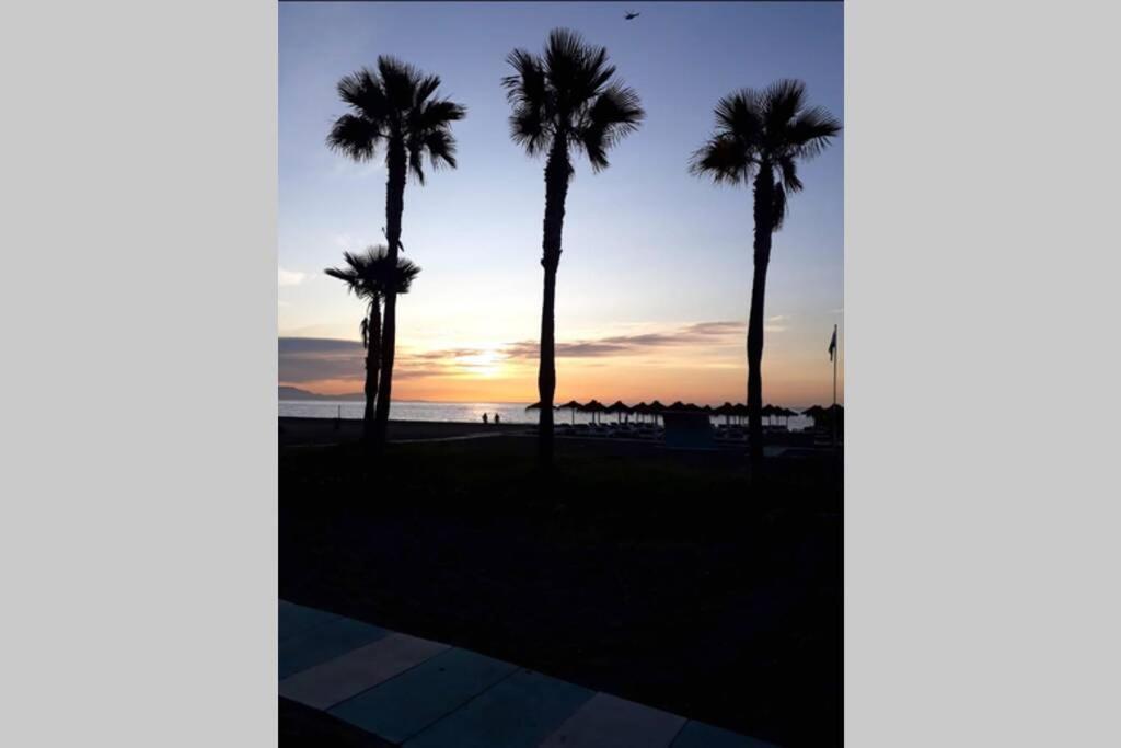 Calmahouse Carihuela Torremolinos Exterior photo